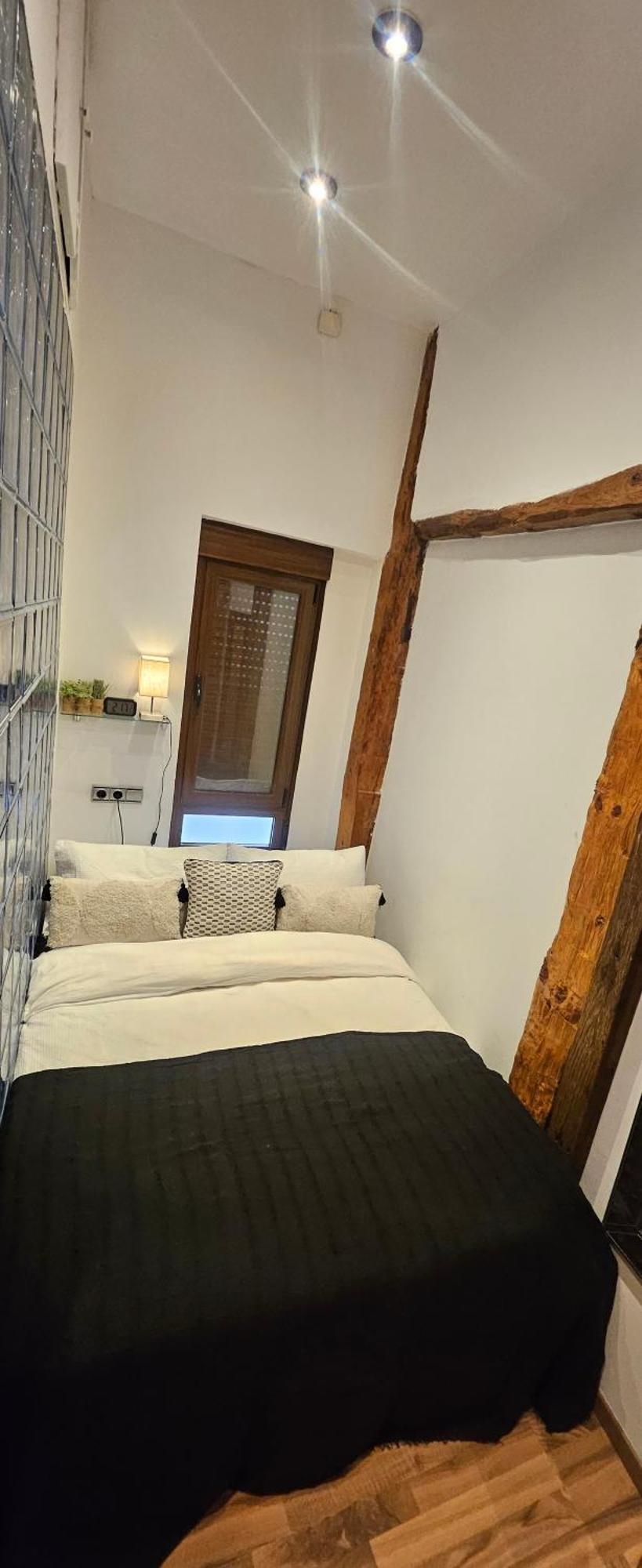 Pequeno Apartamento En El Centro De Madryt Pokój zdjęcie
